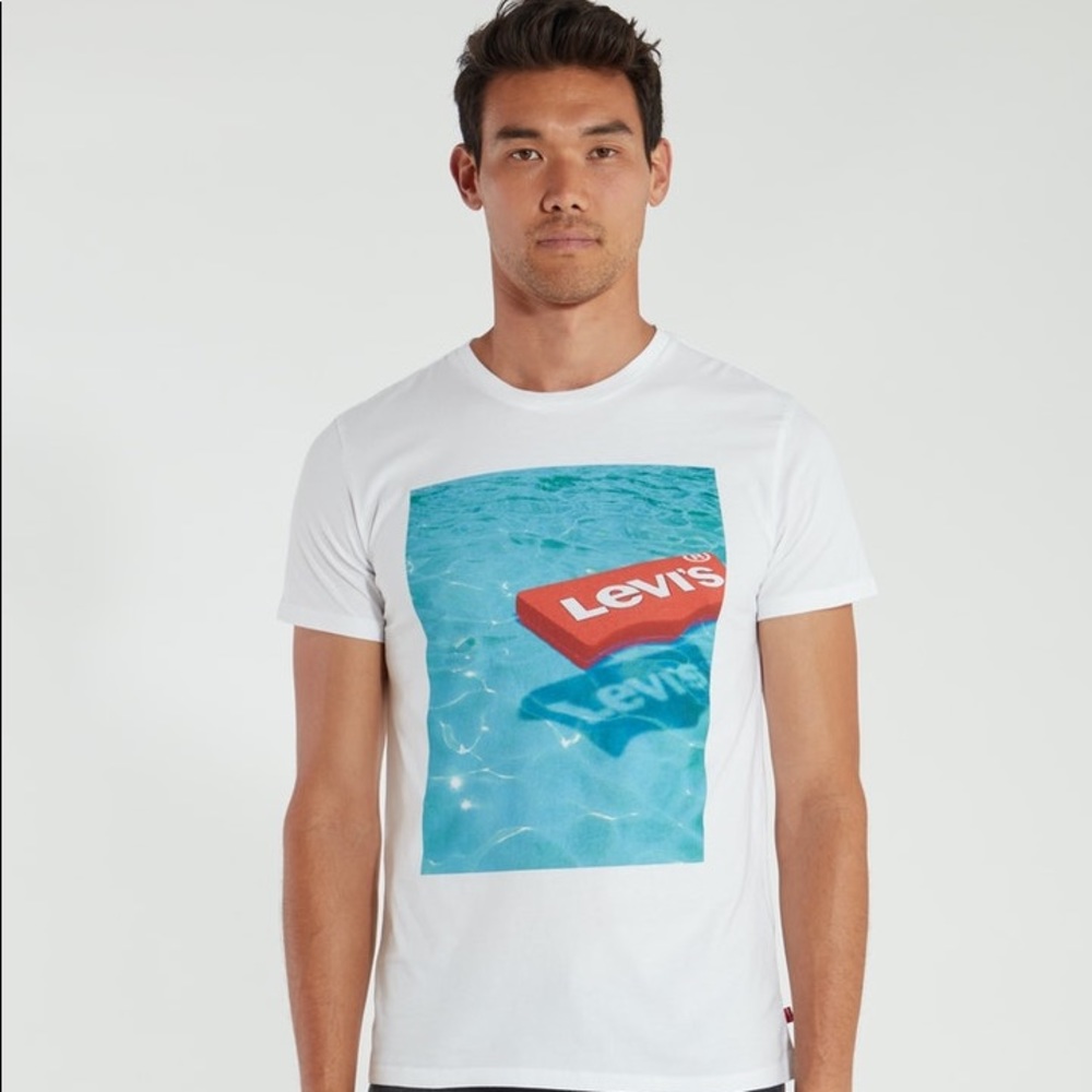 Levi’s Pool Float Graphic T-Shirt